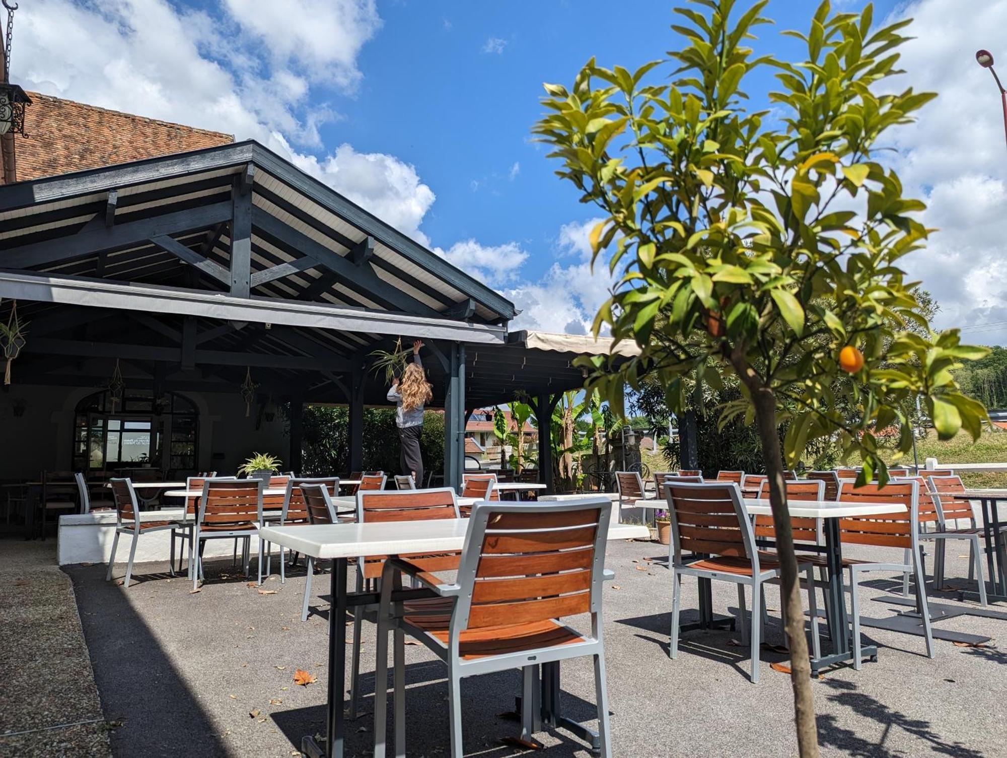 Logis Auberge Du Relais - Hotel & Restaurant Berenx Ngoại thất bức ảnh