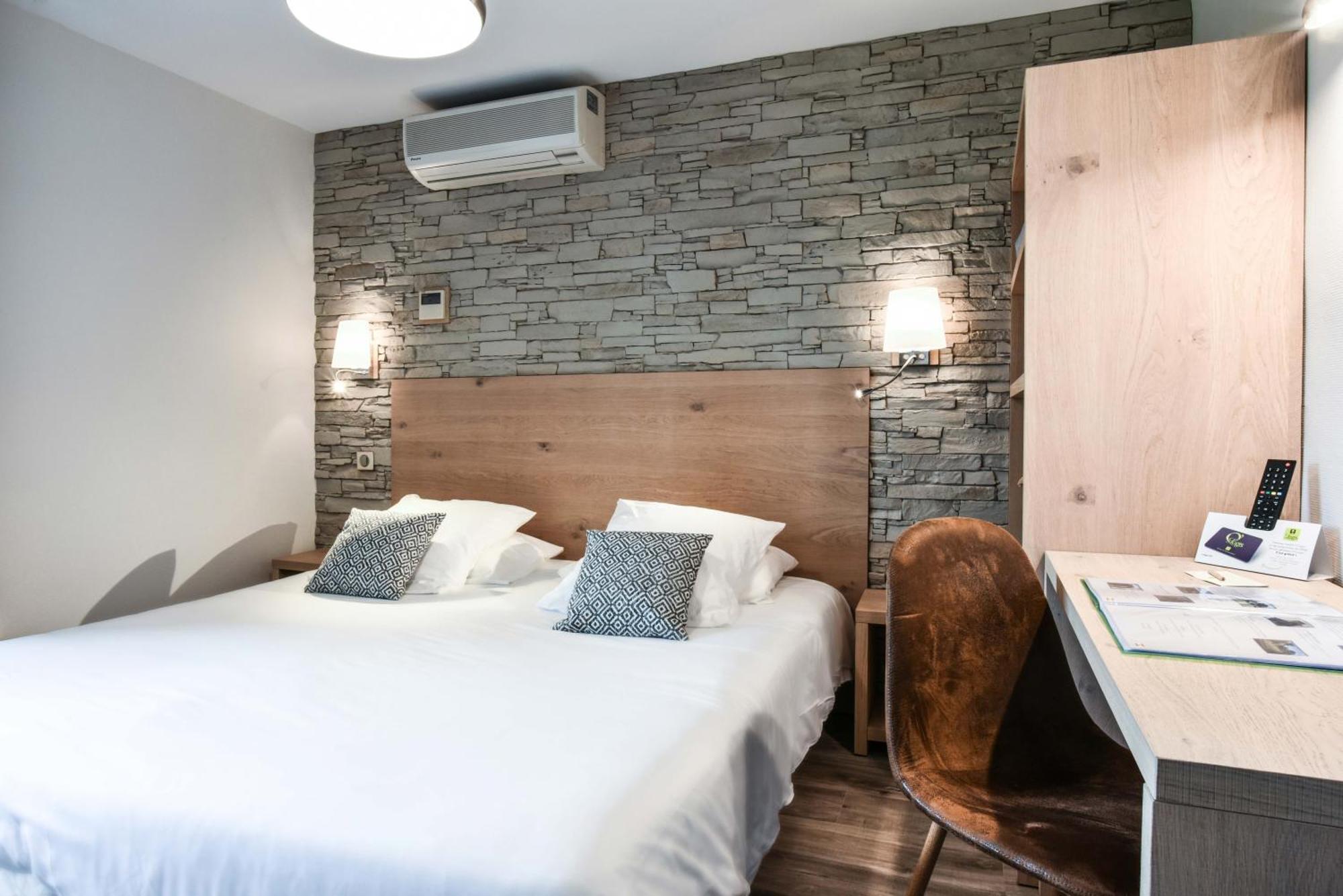 Logis Auberge Du Relais - Hotel & Restaurant Berenx Ngoại thất bức ảnh