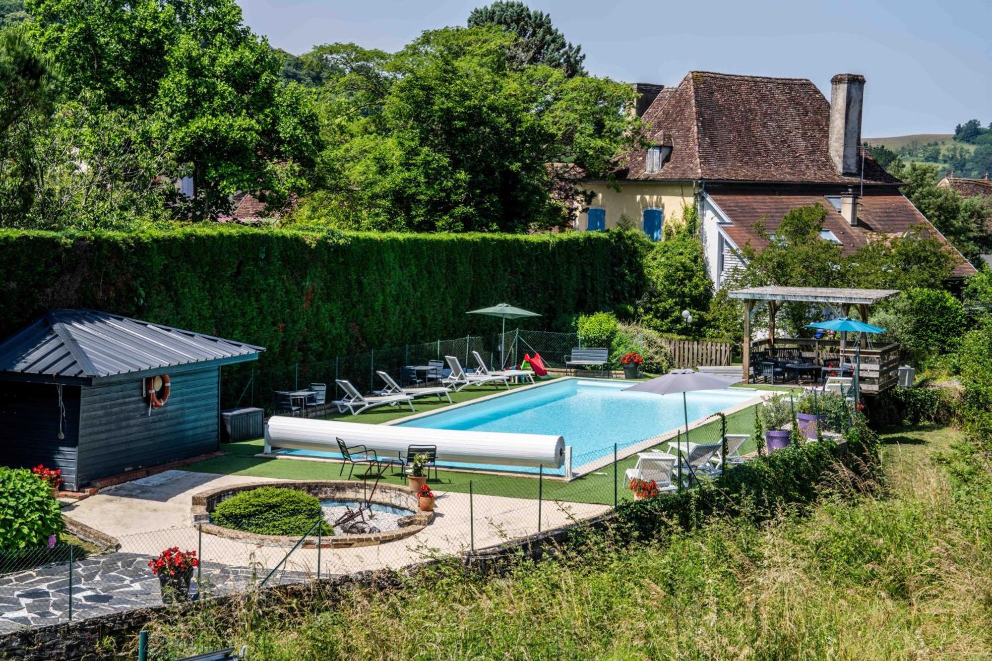 Logis Auberge Du Relais - Hotel & Restaurant Berenx Ngoại thất bức ảnh