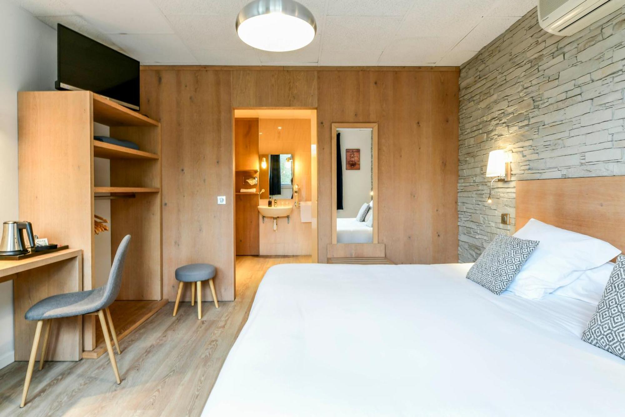 Logis Auberge Du Relais - Hotel & Restaurant Berenx Ngoại thất bức ảnh