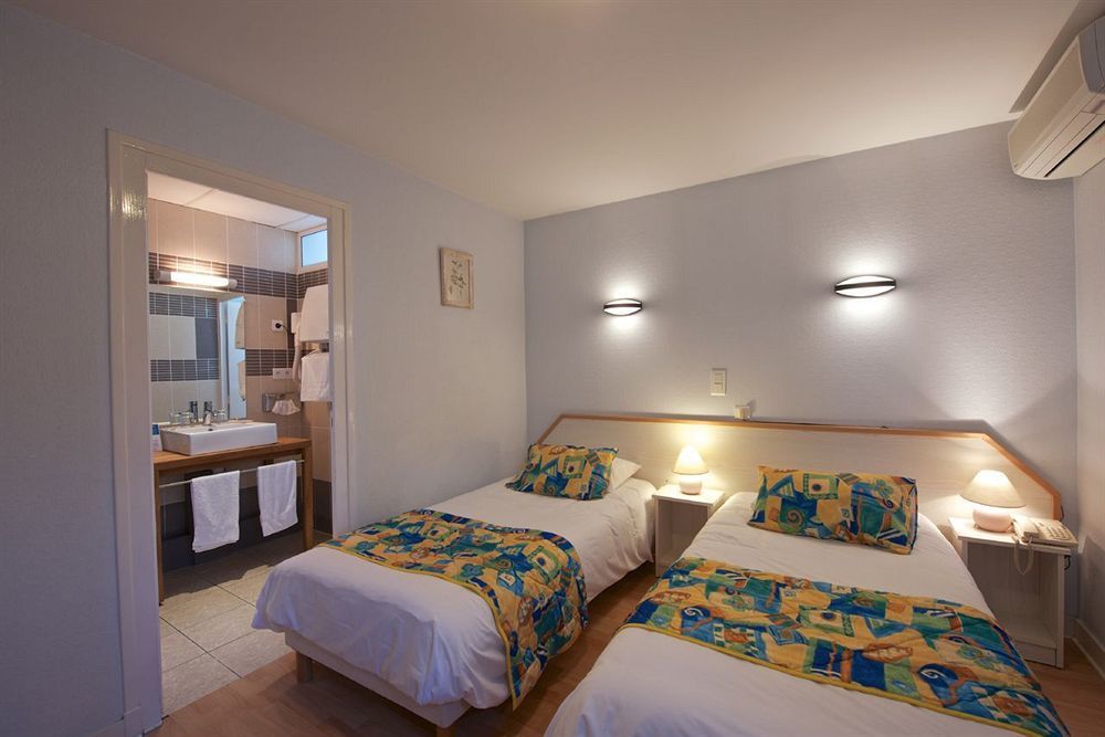 Logis Auberge Du Relais - Hotel & Restaurant Berenx Ngoại thất bức ảnh