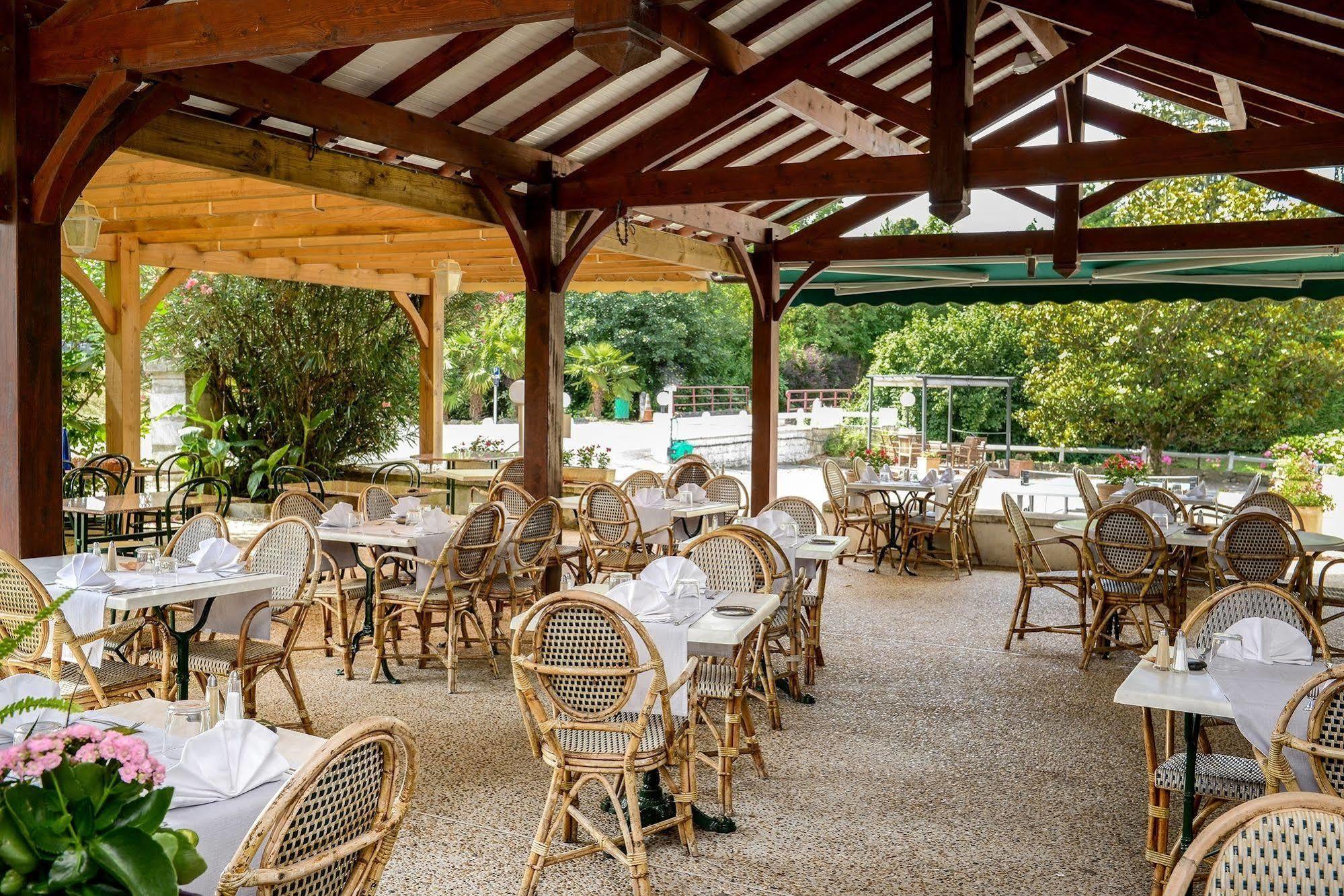 Logis Auberge Du Relais - Hotel & Restaurant Berenx Ngoại thất bức ảnh