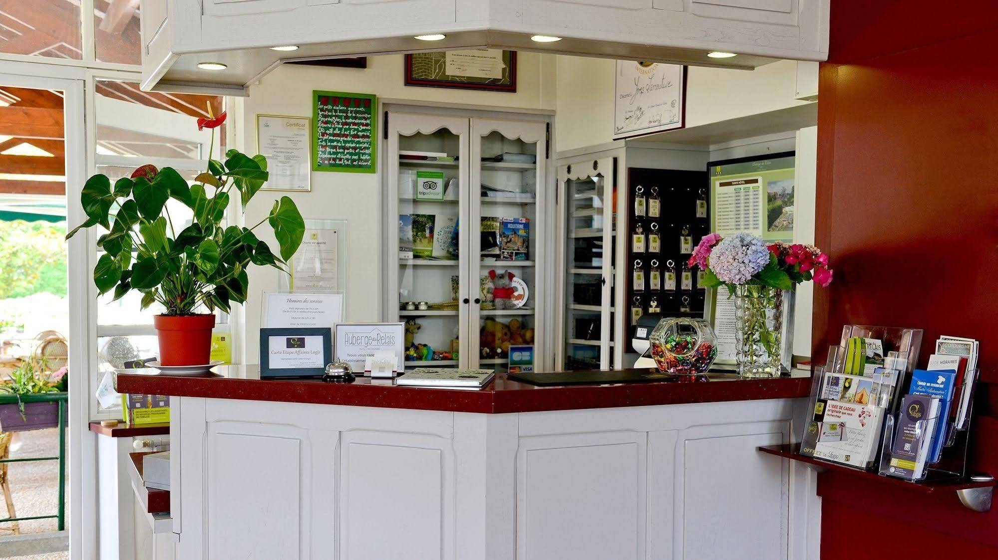 Logis Auberge Du Relais - Hotel & Restaurant Berenx Ngoại thất bức ảnh